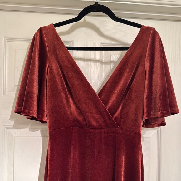 Ever Pretty Burgundy Elegant Velvet Gown - Picture 2 of 12